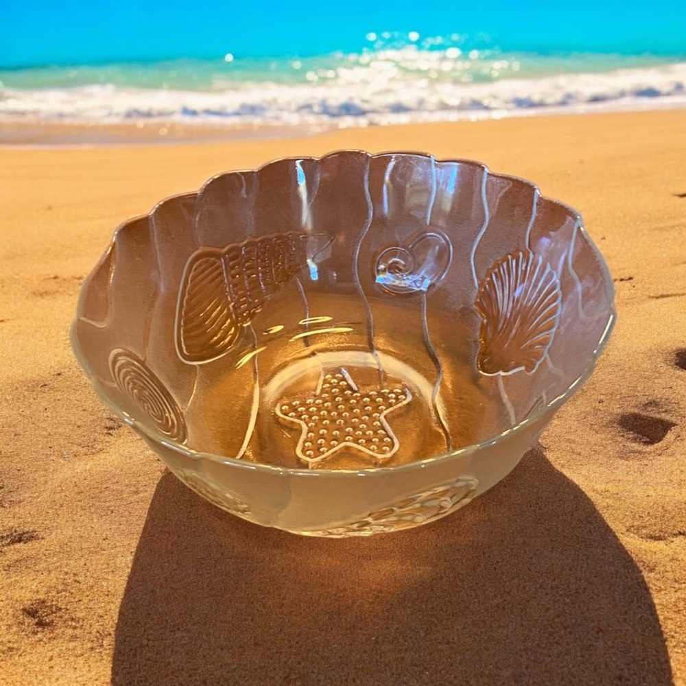 VTG KIG Indonesia Glass Seashell Starfish Ocean Floor Bowl Centerpiece